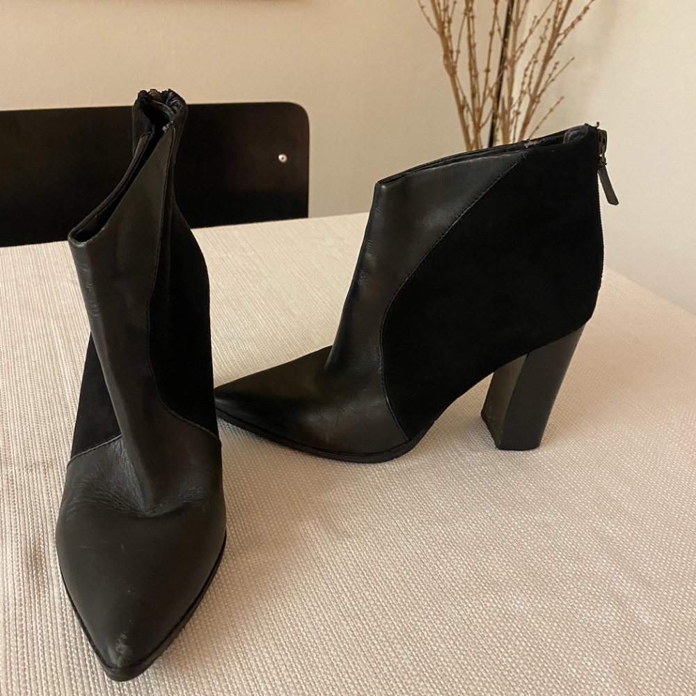 Kenneth Cole Reaction Black boots